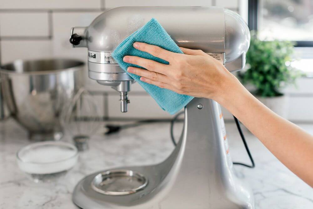 clean small kitchen appliances