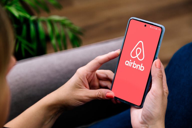 better airbnb ratings with clean apartment
